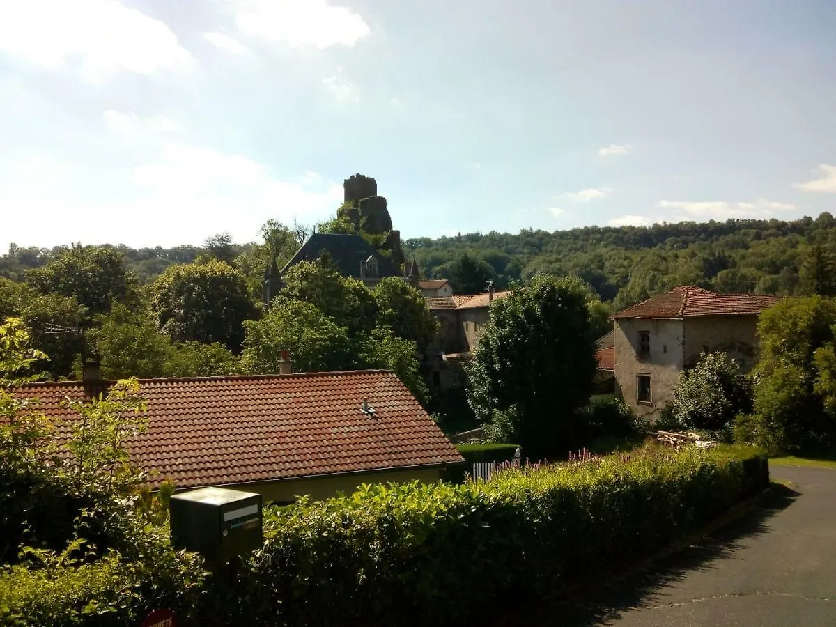Guest house Maison Forte De Ceyssac Hotel Le Puy-en-Velay